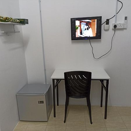 Depulauserai Roomstays Pekan Ngoại thất bức ảnh