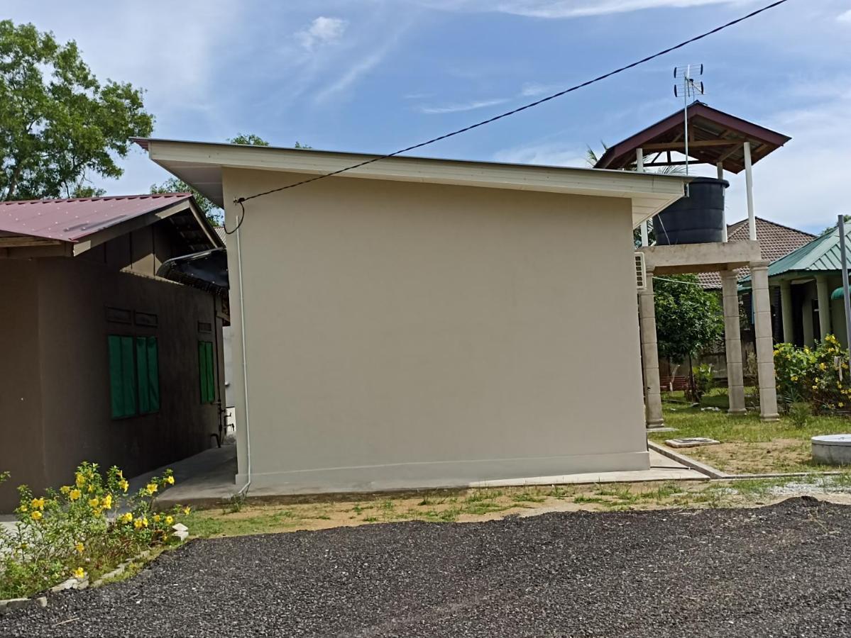 Depulauserai Roomstays Pekan Ngoại thất bức ảnh